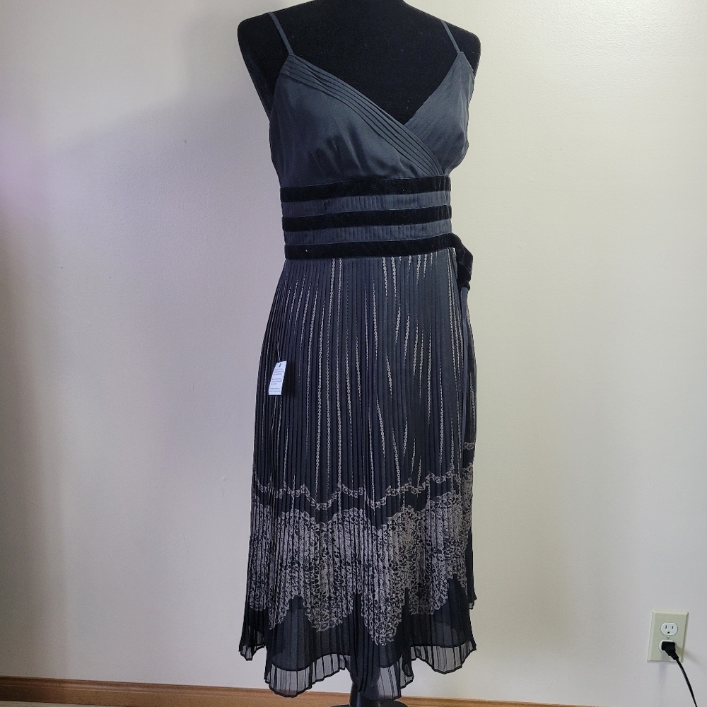 Ann Taylor Loft pleated cocktail dress nwt  8p